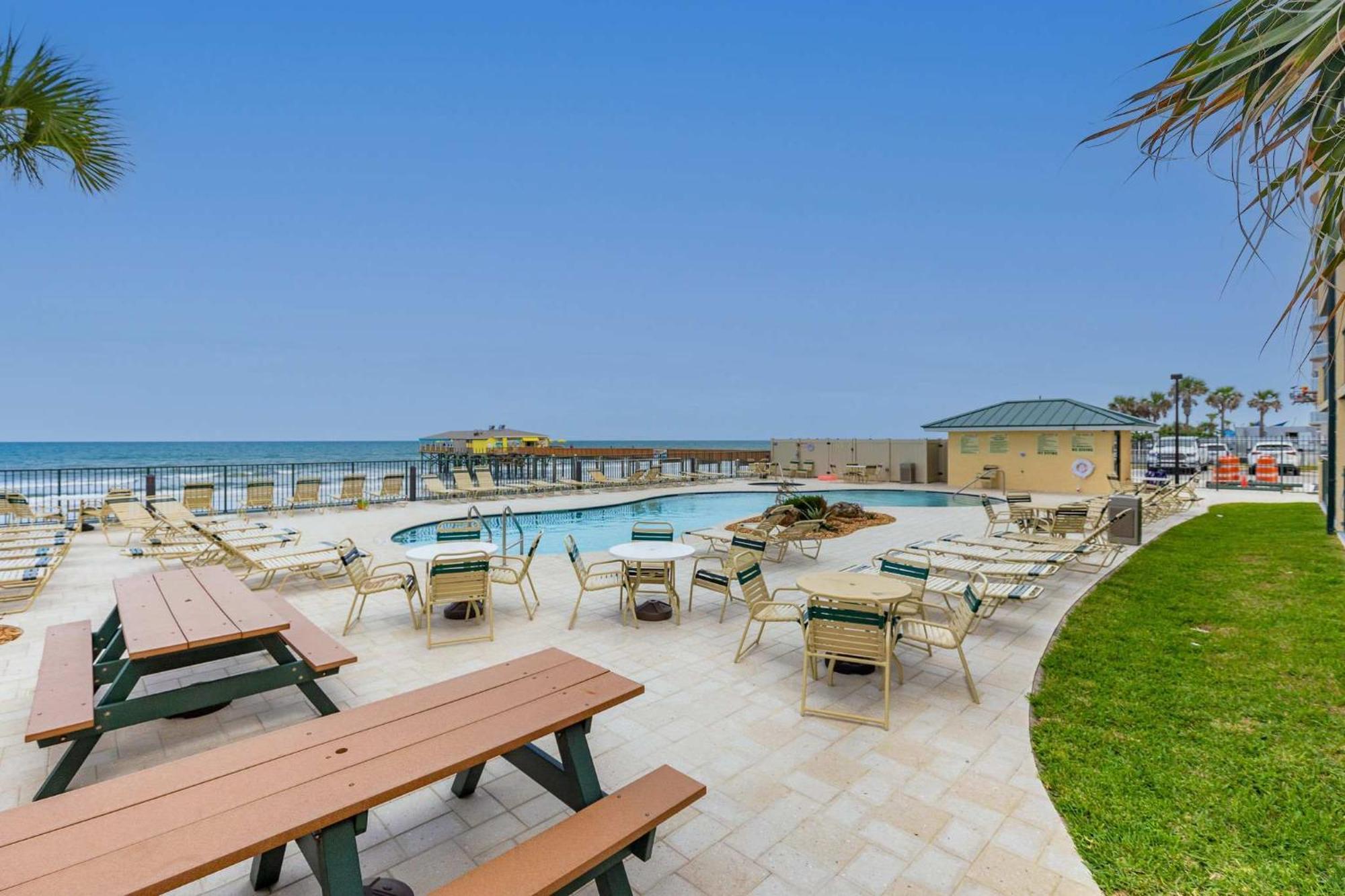 Ocean Views From Your Private Balcony! Sunglow Resort 606 By Brightwild Daytona Beach Shores Екстер'єр фото